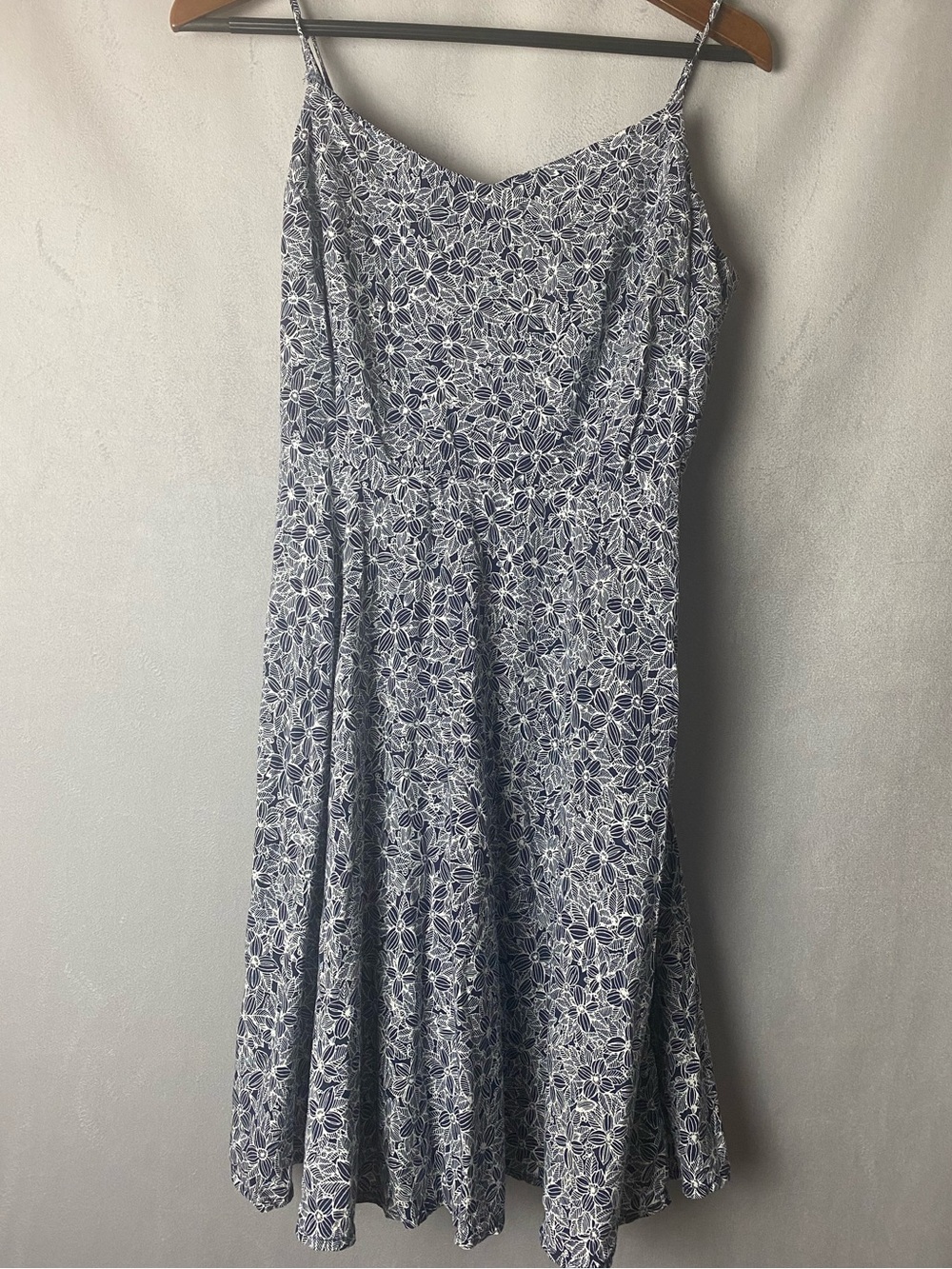 Boho Feminine Summer Blue and White Floral Spaghetti-Strap Mini Dress A line L